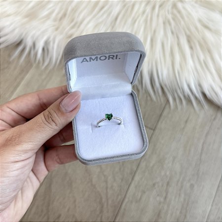 Anel Solitário com Coração Central Verde Escuro - Prata 925