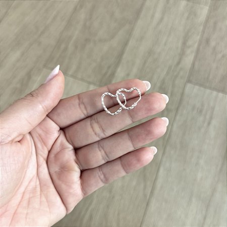 Brinco Argola Coração Fio Torcido Pequeno - Prata 925