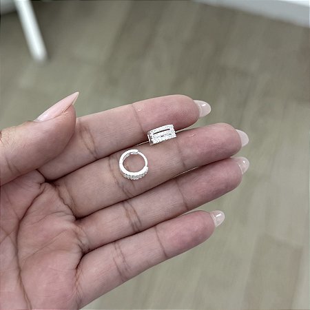 Brinco Argola Cravejada 0,9 CM- Prata 925