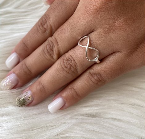 Anel  Infinito Vazado - Prata 925