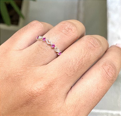 Anel Corações Vazados e Zircônias Rosa- Prata 925