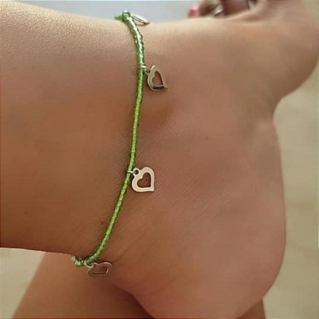 Tornozeleira Cristais Verde Berloque de Coração Banhada em Ródio Branco