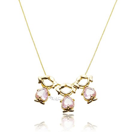 Colar Três Meninas Com Zircônia Rosa Banhado em Ouro 18K