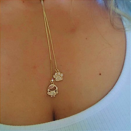 Colar Gravatinha com Pingente de Menina e Patinha Cravejada com Zircônias Cristal Banho em Ouro 18K