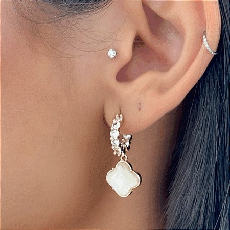 Brinco Argola Click Virginia Com Zircônias  Com Banho em Ouro 18K