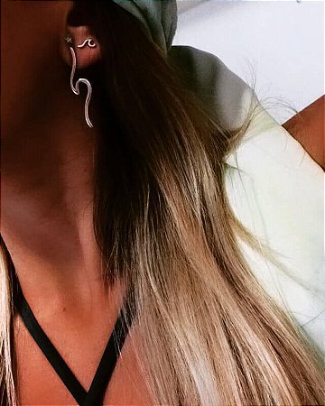 Brinco Onda Banho em Ródio Branco