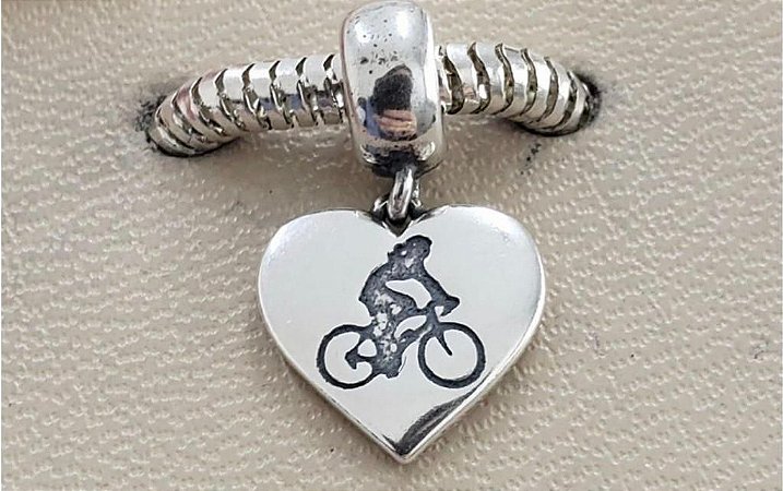 Berloque Ciclista Coração