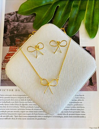 Conjunto Laço Vazado Dourado