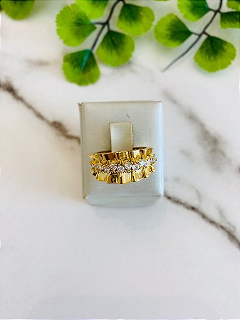 Anel Dourado Cravejado Leque