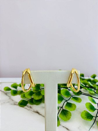 Brinco Formato Dourado