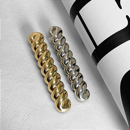 Presilha Metal Twist Dourada