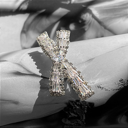 Presilha Laço Zircônias