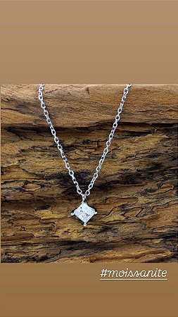 Colar de Prata Ponto de Luz Quadrado Moissanite