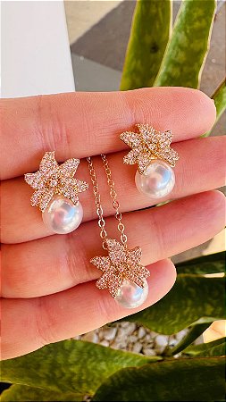 conjunto flor com zirconia e perola