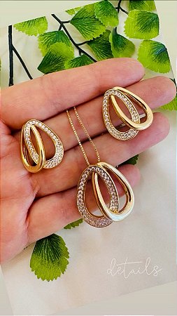 Conjunto oval cravejado na zirconia