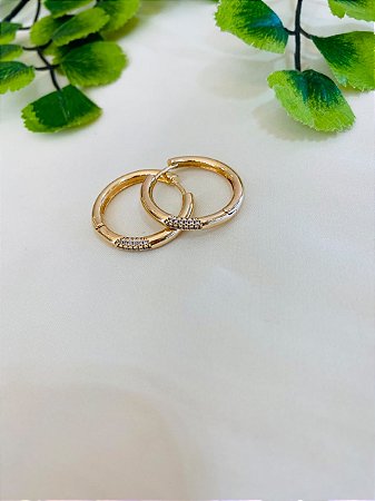 Brinco Argola Liso Com Zirconia