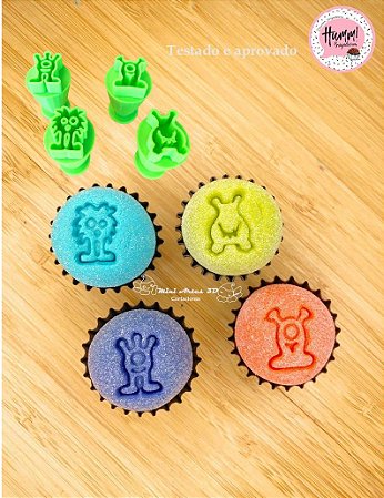 Carimbo para brigadeiro Monstrinhos