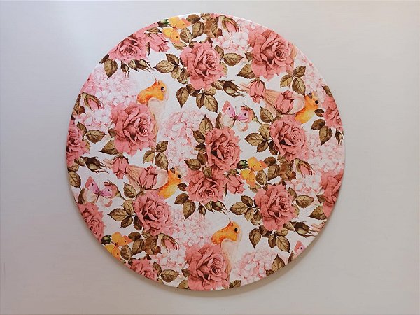 Mesa posta floral com pássaros