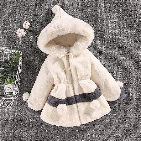 Casaco infantil peluciado capuz pom pom