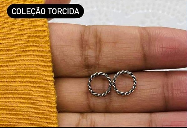 Brinco redondo  torcido envelhecida