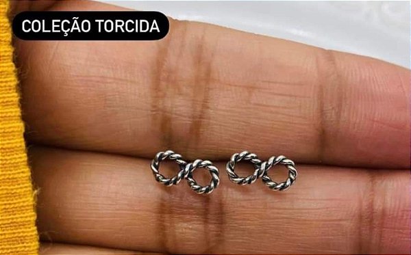 Brinco infinito torcido envelhecida