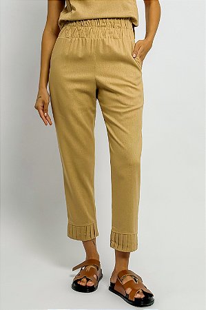 Calça Cenoura Cós Elástico Pregas Barra