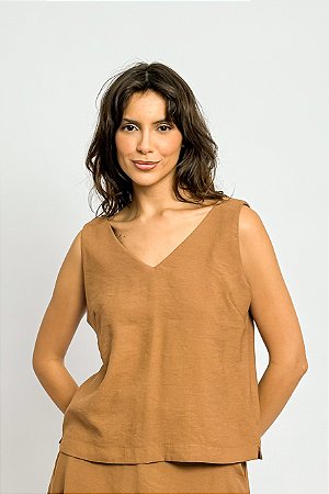 Regata Decote V Botões Costas Abertura