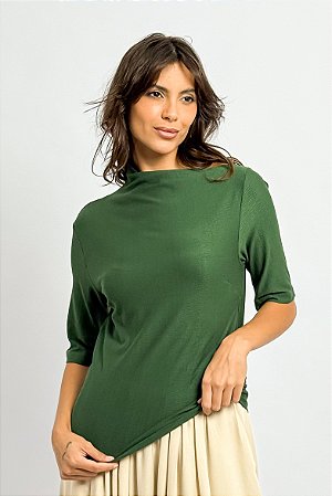 Blusa Gola Assimétrica Malha de Viscose