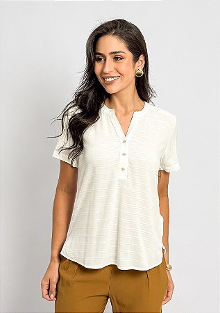 Blusa Textura Manga Curta Decote V Três Botões
