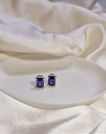 Brinco roxo ANTIALÉRGICO
