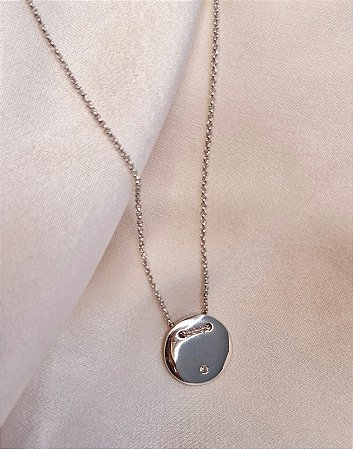 Gargantilha plaquinha com ponto de zircônia HIPOALERGÊNICO