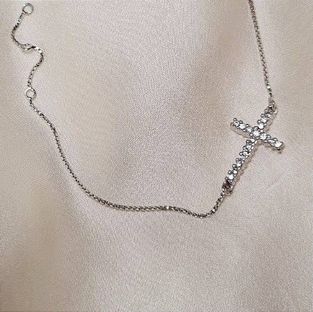 Pulseira com cruz cravejada HIPOALERGÊNICA