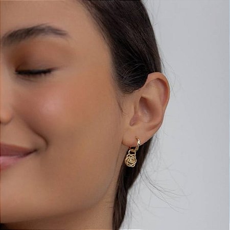 Brinco argola com pingente flor 2 em 1 ANTIALÉRGICO