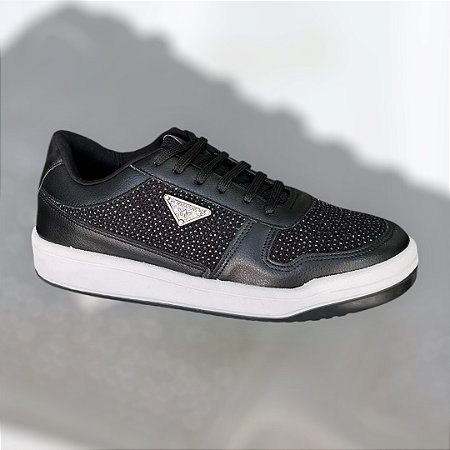 Tenis preto com hotfix
