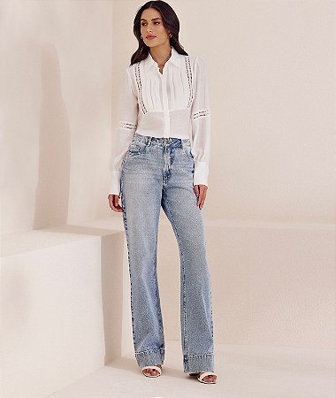 Camisa Viscose Detalhes plissados e entremeio