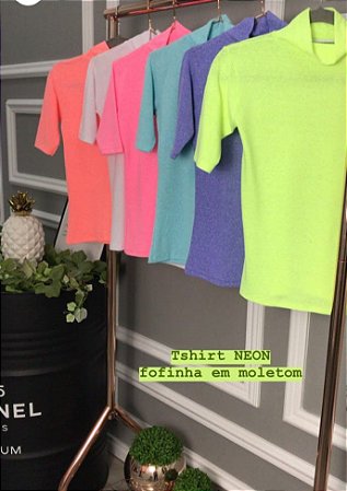 blusa gola alta neon