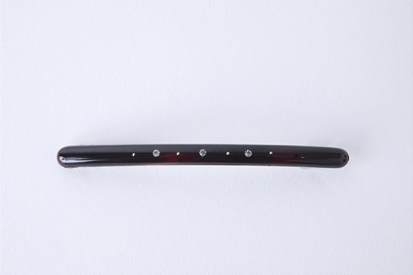 Prendedor Barrete Fino c/ Strass