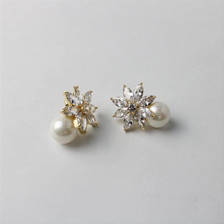 Brinco Metal Zircônia com Pérola