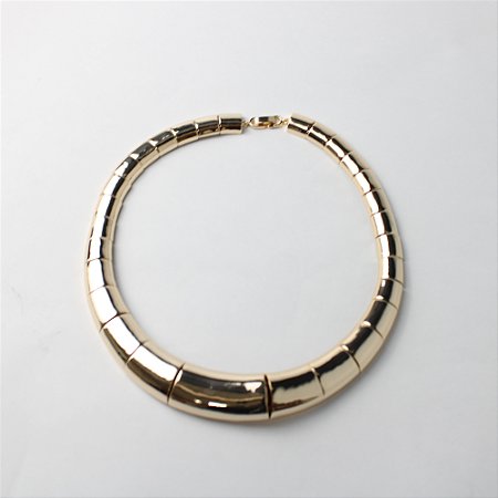 Colar Metal Curto Dourado