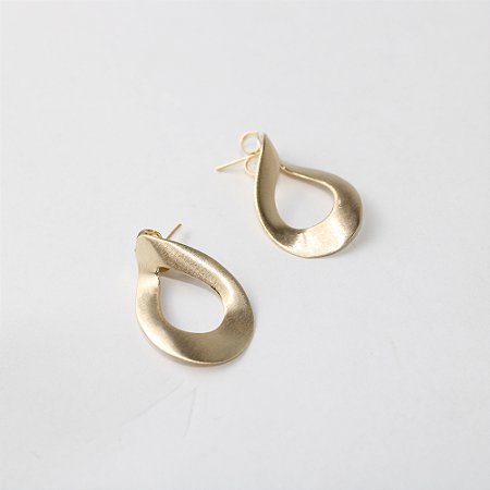 Brinco Folheado Vazado Gota Fosco