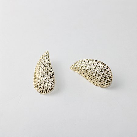 Brinco Metal Vazado Dourado