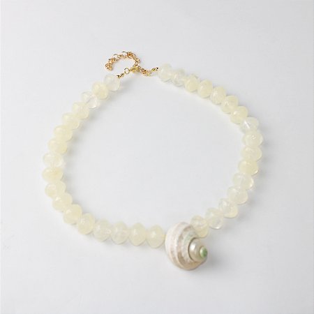 Colar Resina Concha Marfim