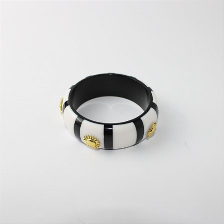 Pulseira Bracelete em Resina Listrada com Aplicação Sol