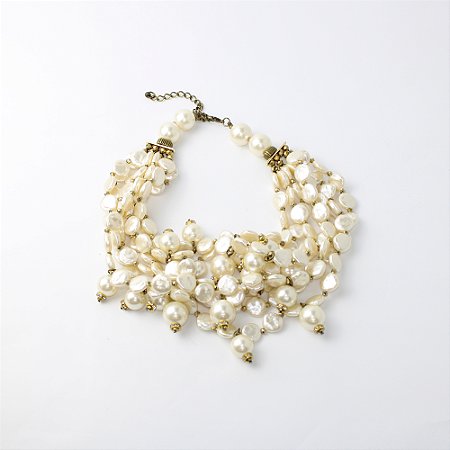 Colar Maxi de Pérolas Múltiplas Voltas com Banho Ouro Velho