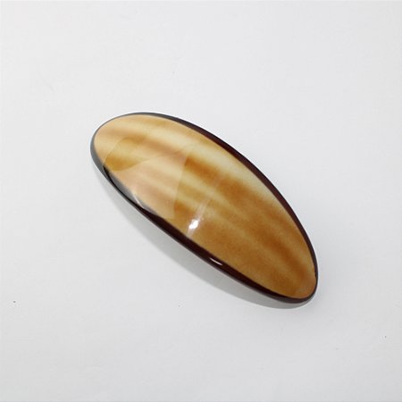 Prendedor de Cabelo Barrete em Resina Tartaruga e Bege