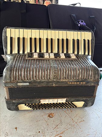 Sanfona acordeon Hohner Alemã Tango 2 M 120 baixos elétrica Regulada afinada
