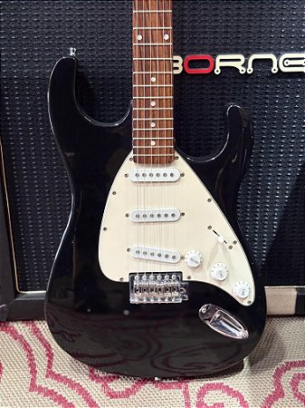 Guitarra Dolphin strato Preta - usada