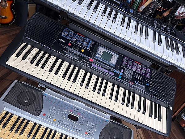 Teclado Yamaha Psr-220 – Usado
