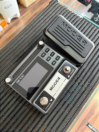 Pedaleira Guitarra Mooer Ge100 Com Wah Wah – Usada