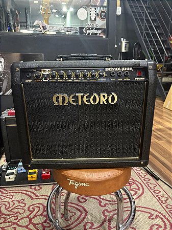 Amplificador Meteoro Demolidor Fwg50 – Usado